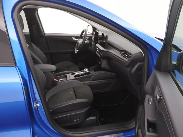 Ford Kuga 2.5 PHEV Active X 2025 Hybride Benzine 29