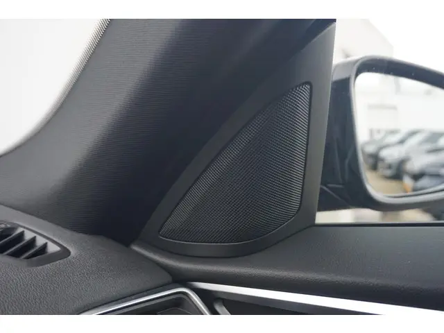 BMW i4 eDrive40 2024 Elektrisch 17
