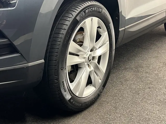 Škoda Karoq 1.5 TSI ACT Style Business 2018 Benzine 50