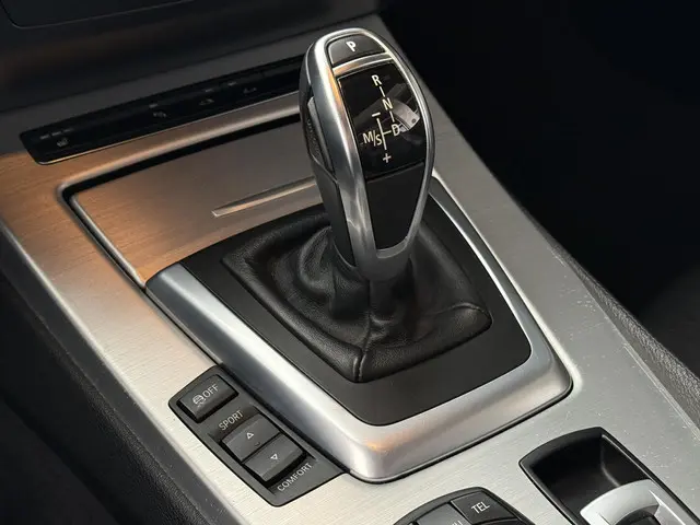 BMW Z4 Roadster sDrive18i Executive 2014 Benzine 16