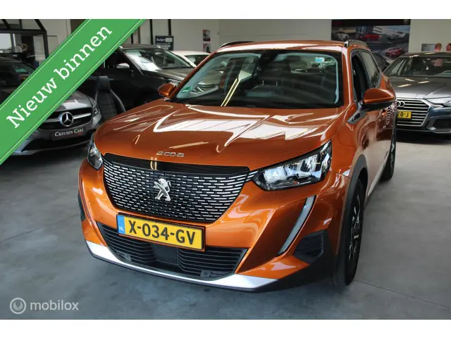 Peugeot 2008 1.2 PureTech Blue Lease Allure 2020 Benzine