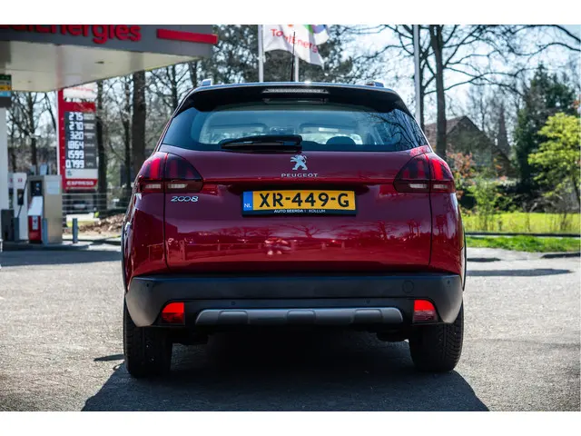 Peugeot 2008 1.2 PureTech Allure 2019 Benzine 8