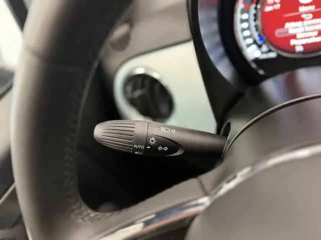 Fiat 500 1.0 Hybrid Dolcevita 2023 Benzine 24