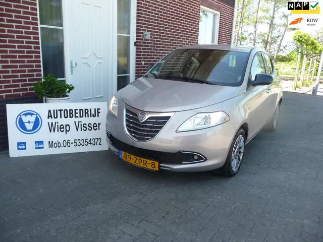 Lancia Ypsilon 0.9 TwinAir Gold 2012 Benzine