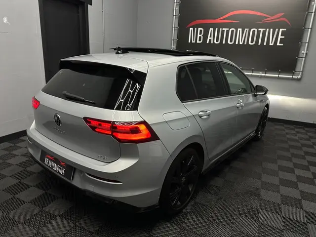 Volkswagen Golf 8 1.5 eTSI R-Line Business+ 2022 Benzine 4