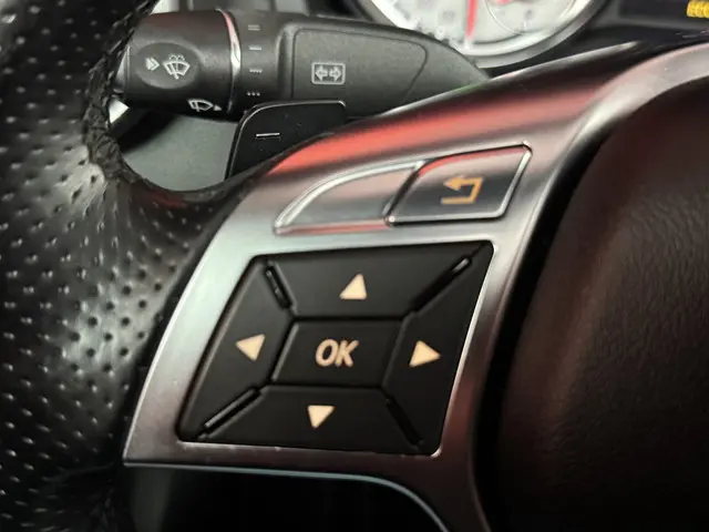 Mercedes-Benz CLA CLA 250 Edition 1 2013 Benzine 38