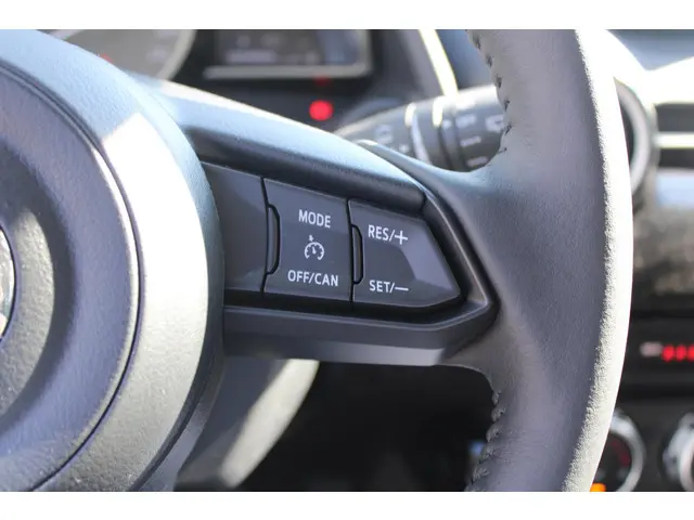 Mazda 2 1.5 e-SkyActiv-G 90 Centre-Line 2023 Benzine 18