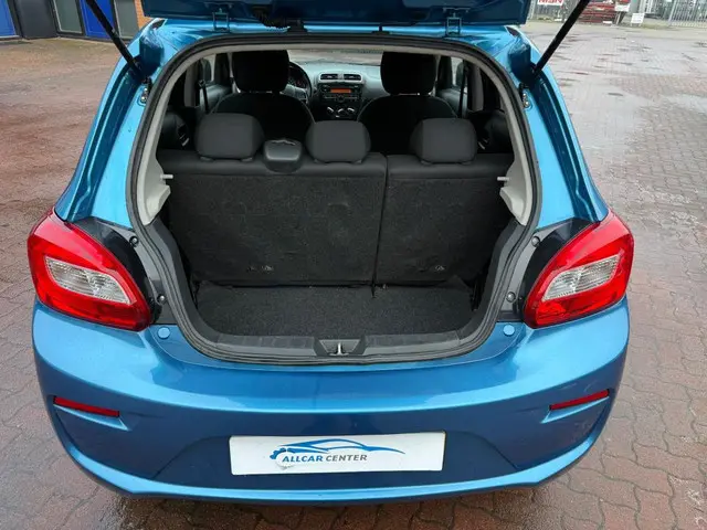 Mitsubishi Space Star 1.0 Intense 2016 Benzine 11