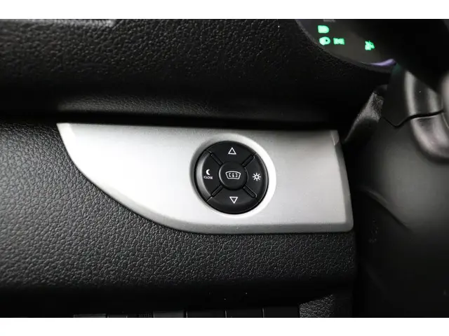 Peugeot Expert 2.0 BlueHDI Standard Sport 2021 Diesel 31