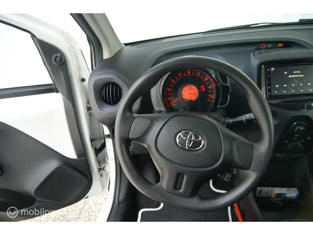 Toyota Aygo 1.0 VVT-i x 2020 Benzine 13