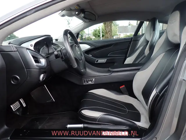 Aston Martin V12 Vanquish 2+2 2014 Benzine 10