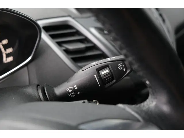 Ford Fiesta 1.0 Style Navi airco 5drs 2016 Benzine
