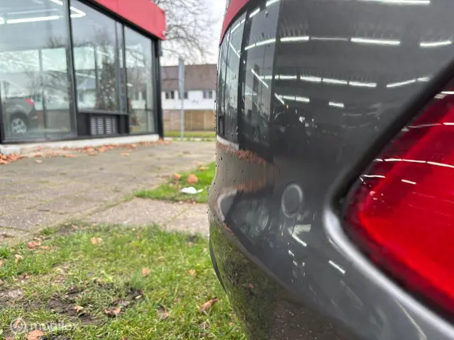 Ford Fiesta 1.1 Trend|NAVI|PDC|CRUISE|AIRCO 2017 Benzine 25