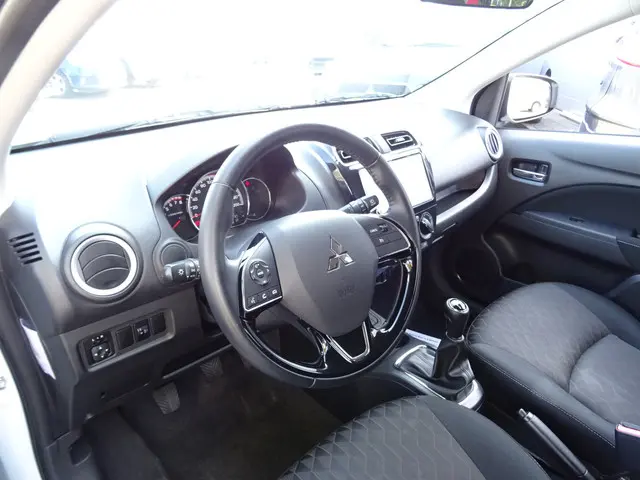 Mitsubishi Space Star 1.2 Active 2021 Benzine 11
