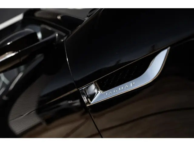 Jaguar F-Type 3.0 V6 S Convertible 2013 Benzine 28