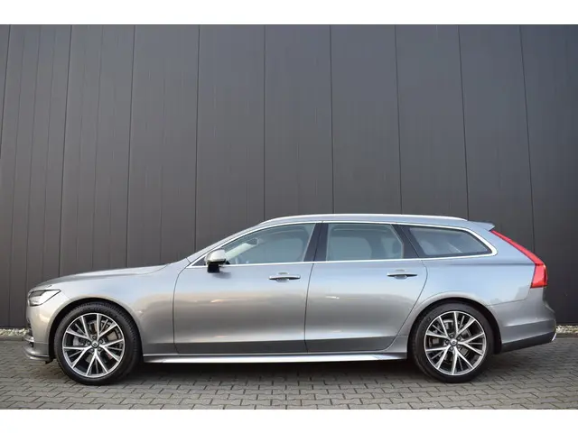 Volvo V90 3