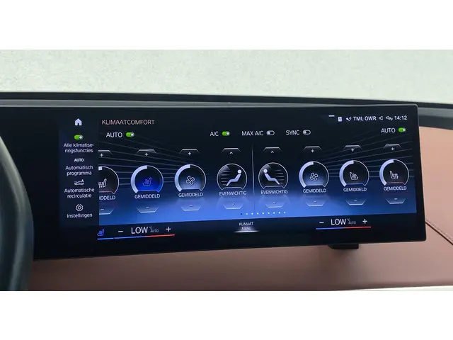 BMW iX xDrive40 High Executive 77 kWh 2022 Elektrisch 9