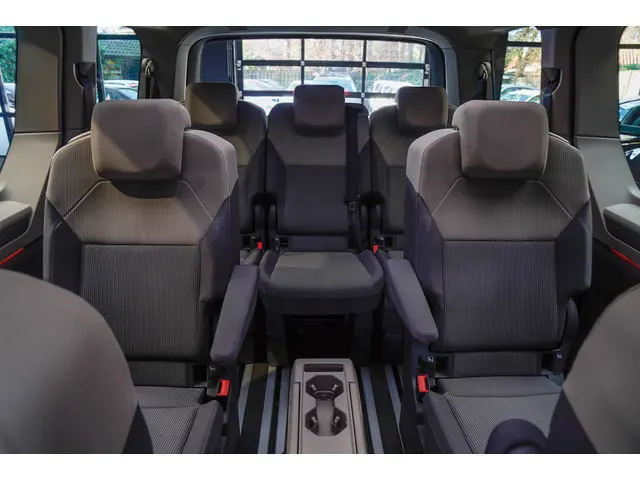 Volkswagen Multivan 1.4 eHybrid 2022 Hybride Benzine 44