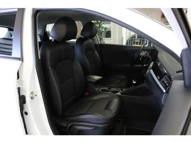 Kia Niro 1.6 GDi PHEV DynamicLine 2022 Hybride Benzine 15