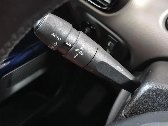 Citroën C4 Cactus 1.2 VTi Shine / Trekhaak 2015 Benzine 29