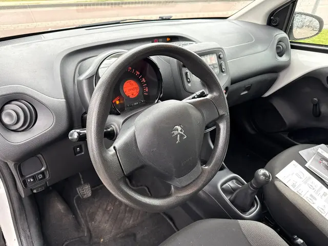 Peugeot 108 1.0 e-VTi Access 2016 Benzine 12