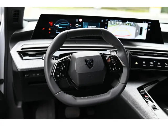 Peugeot 3008 1.2 Hybrid 136 Allure 2024 Hybride Benzine 25