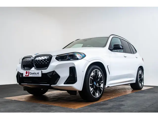 BMW iX3 High Executive 80 kWh 2022 Elektrisch 11