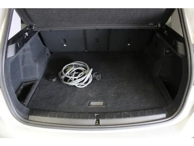 BMW X1 xDrive25e eDrive Edition 2020 Hybride Benzine 12