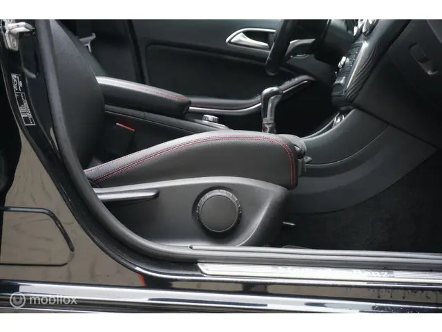 Mercedes-Benz A-Klasse 180 Prestige 2015 Benzine 43