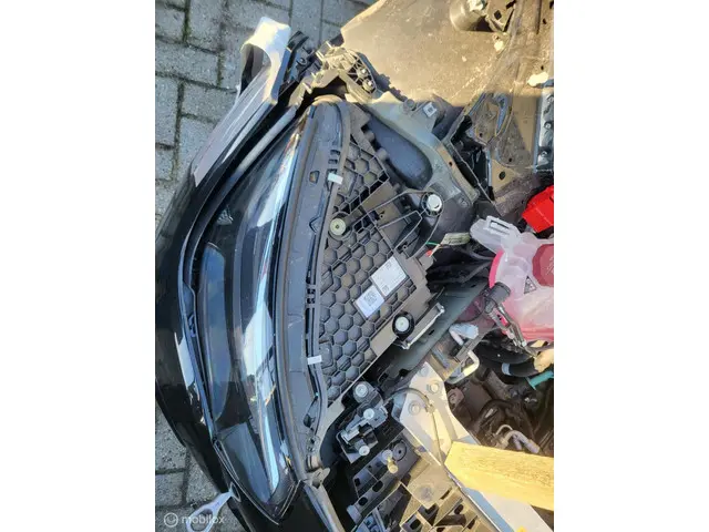 Mercedes-Benz EQE 300 AMG Line 89 kWh 2023 Elektrisch 24