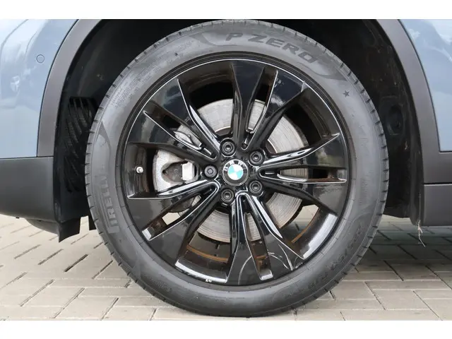 BMW X1 sDrive20i 2021 Benzine 6