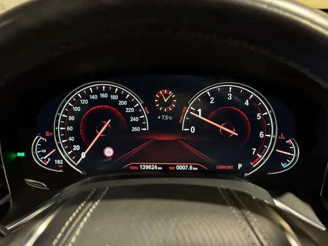 BMW 7 Serie 750i xDrive 2017 Benzine 13