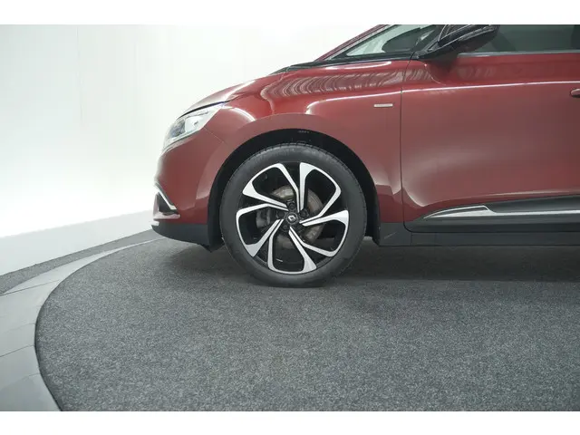 Renault Scénic TCe 140 EDC Limited 2019 Benzine 16