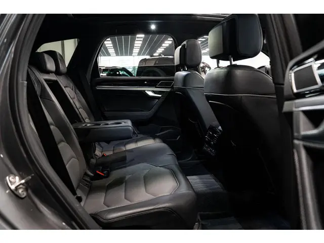 Volkswagen Touareg 3.0 TDI R-Line 2019 Diesel 17