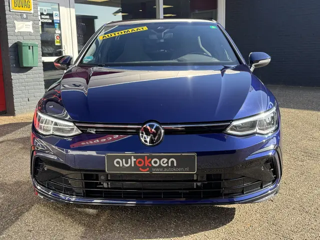 Volkswagen Golf 1.5 eTSI R-Line 2023 Benzine 8