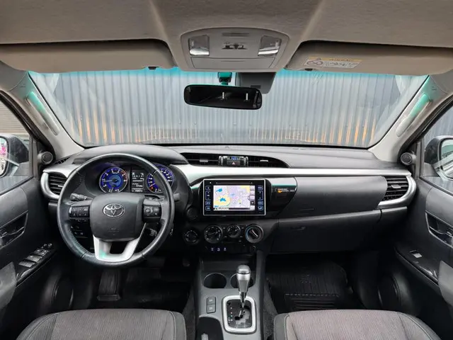 Toyota Hilux 2.4 D-4D-F Double Cab 2P NAP 2018 Diesel 13