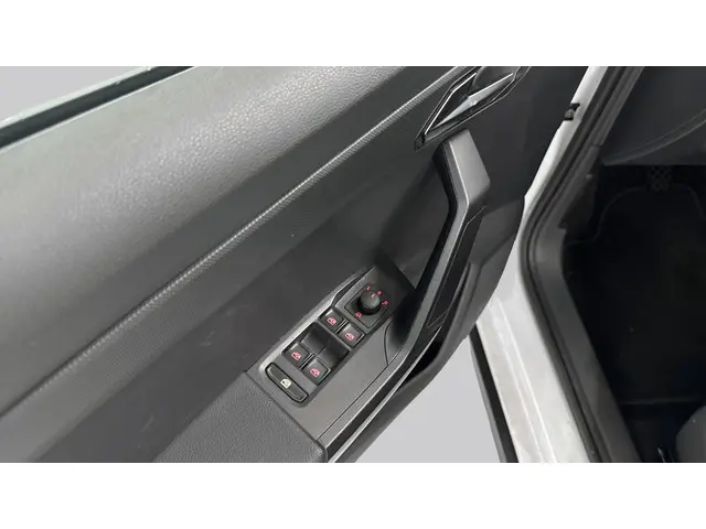 SEAT Arona 1.0 TSI Style Business Connect 2023 Benzine 16