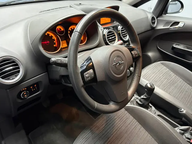 Opel Corsa 1.2-16V BlitZ 2014 Benzine 6