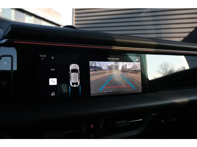 Porsche Macan 100 kWh 2025 Elektrisch 55