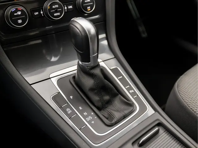 Volkswagen Golf 1.0 TSI Sportline 2017 Benzine 10