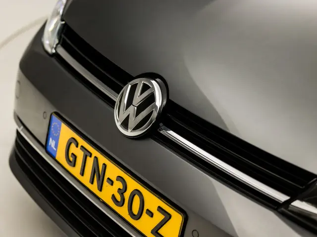 Volkswagen Golf 1.4 TSI Highline R Sport 2017 Benzine 33