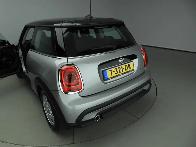 MINI 3-Deurs Cooper 2023 Benzine 27