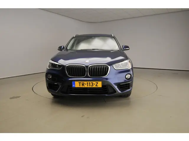 BMW X1 sDrive18i High Executive 2017 Benzine 5
