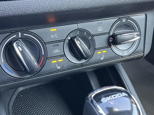 Škoda Kamiq 1.0 TSi DSG Ambition 2021 Benzine 23