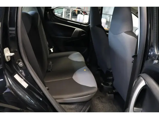 Peugeot 107 1.0 Access Accent| 5drs | Airco | 2012 Benzine 9