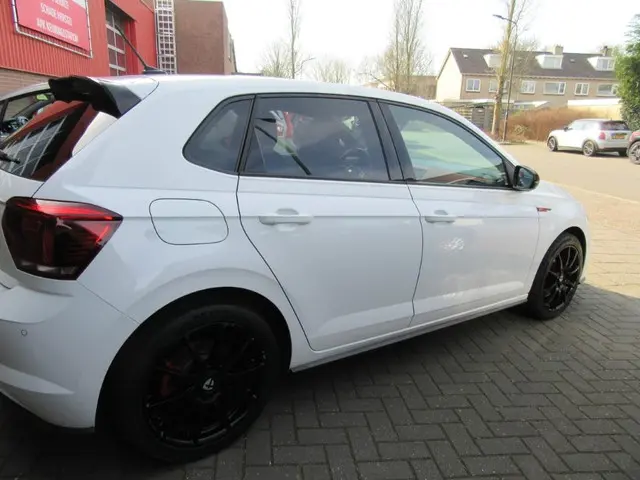 Volkswagen Polo 2.0 TSI GTI 2019 Benzine 9