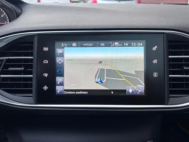 Peugeot 308 1.2 PureTech Allure Panoramdak! 2015 Benzine 35