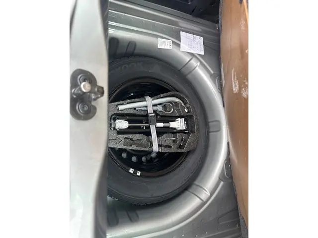 Volkswagen up! 1.0 move up! 2013 Benzine 11