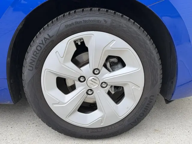 Suzuki Swift 1.2 Select Smart Hybrid 2025 Benzine 28