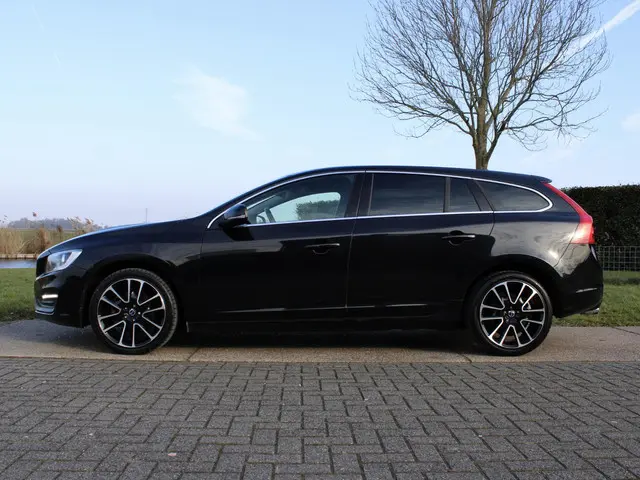 Volvo V60 Momentum 2015 Benzine 6